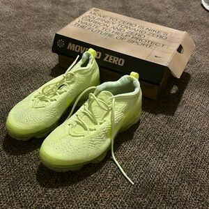 Nike Women's Lime Athletic Shoes